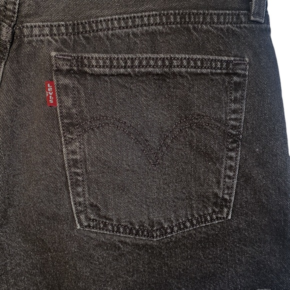 Levi’s Women’s Black 501 Frayed High Waisted Shorts Size 30 - Picture 8 of 11